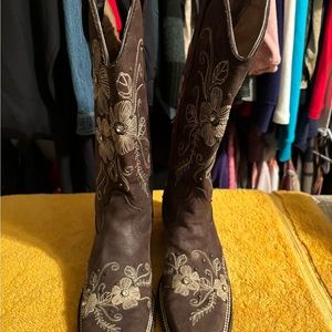 Sergal Women's Studded Cowgirl Boots